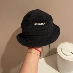 Jacquemus bucket hat ❗️